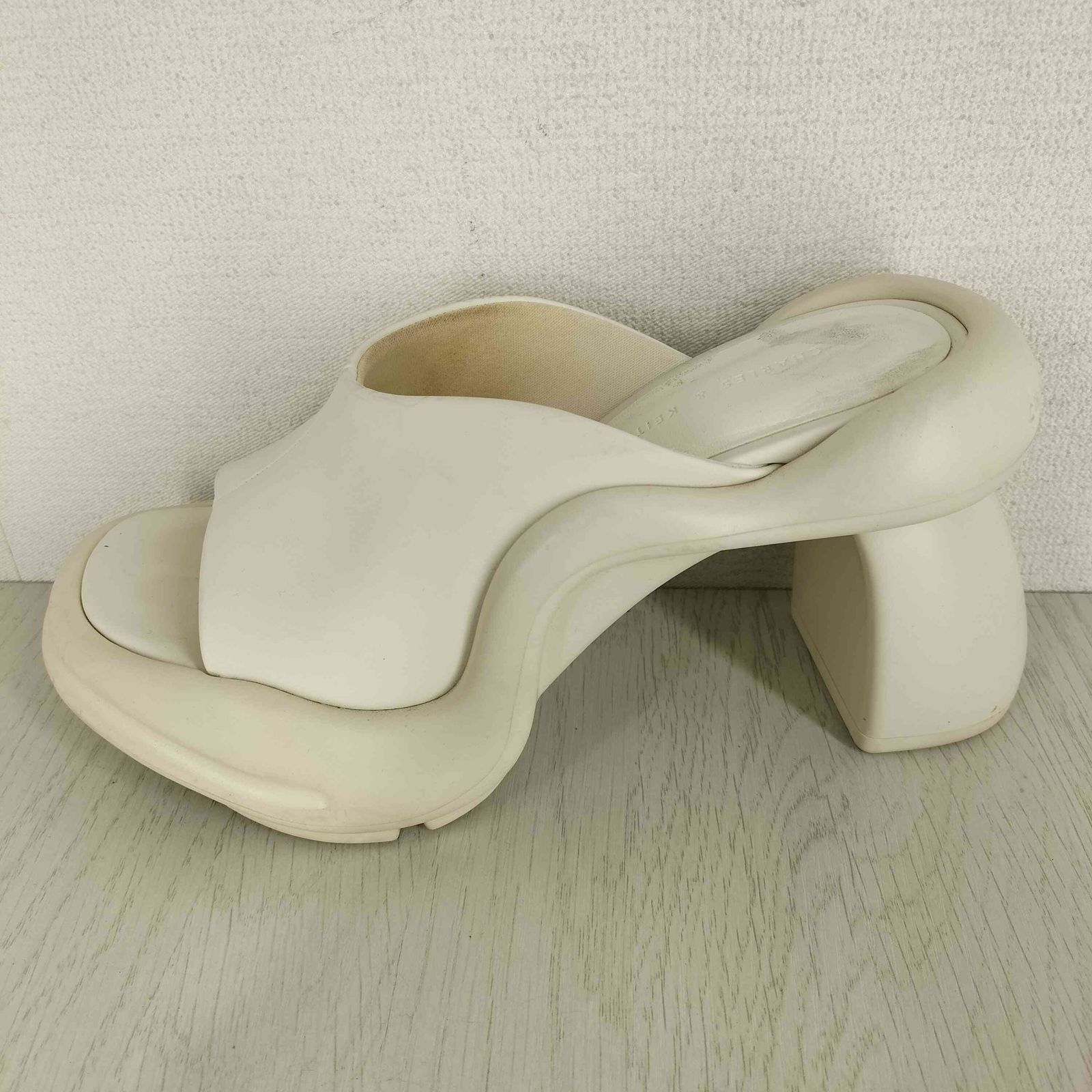 チャールズキース CHARLES & KEITH Leila レイラ オープントゥ