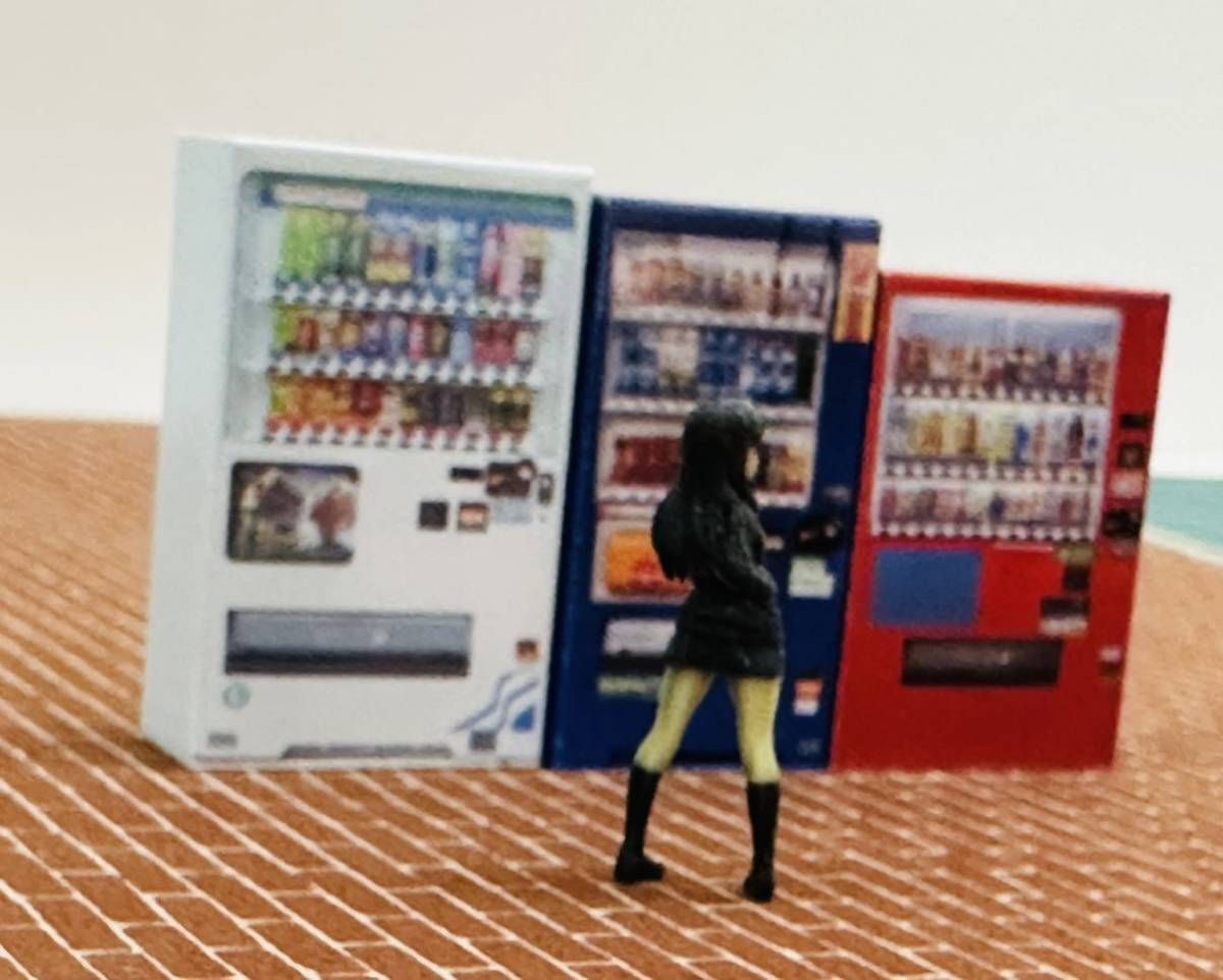 1/64☆自販機3台☆自動販売機☆フィギュアに☆ミニカーに