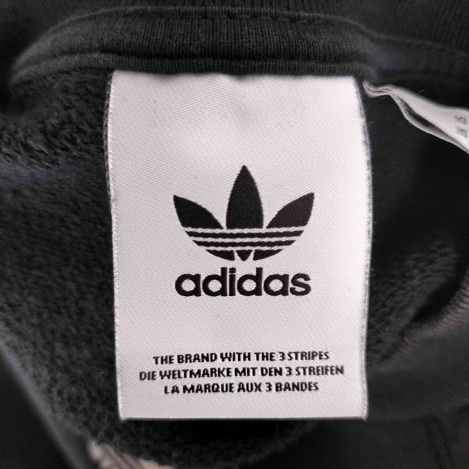 W42XXOa1■新品★アディダス RADKIN クルーネック 3ライン 3ストライプ 黒 ブラック XXO■正規品 送料520円～ トレフォイル オリジナルス adidas Originals（アディダスオリジナルス）の「adidas Originals