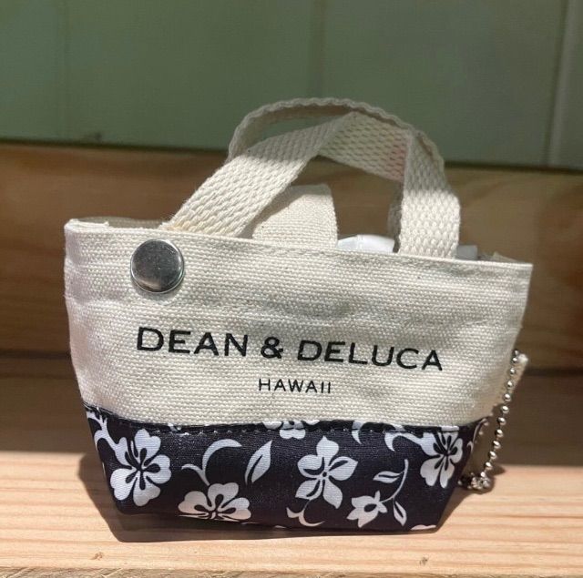 【新品未使用】DEAN & DELUCA エコバッグ ハイビスカス柄 未使用】DEAN&DELUCA ハワイ限定 ハイビスカス柄 エコバッグ