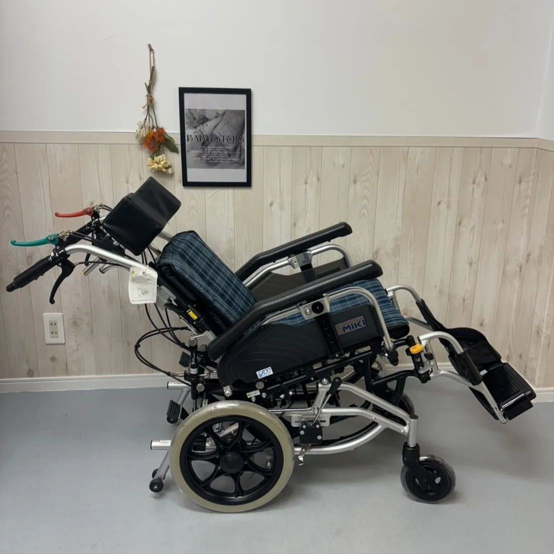SKT-8 Miki 介助型車椅子 ティルト リクライニング コンパクト 車椅子