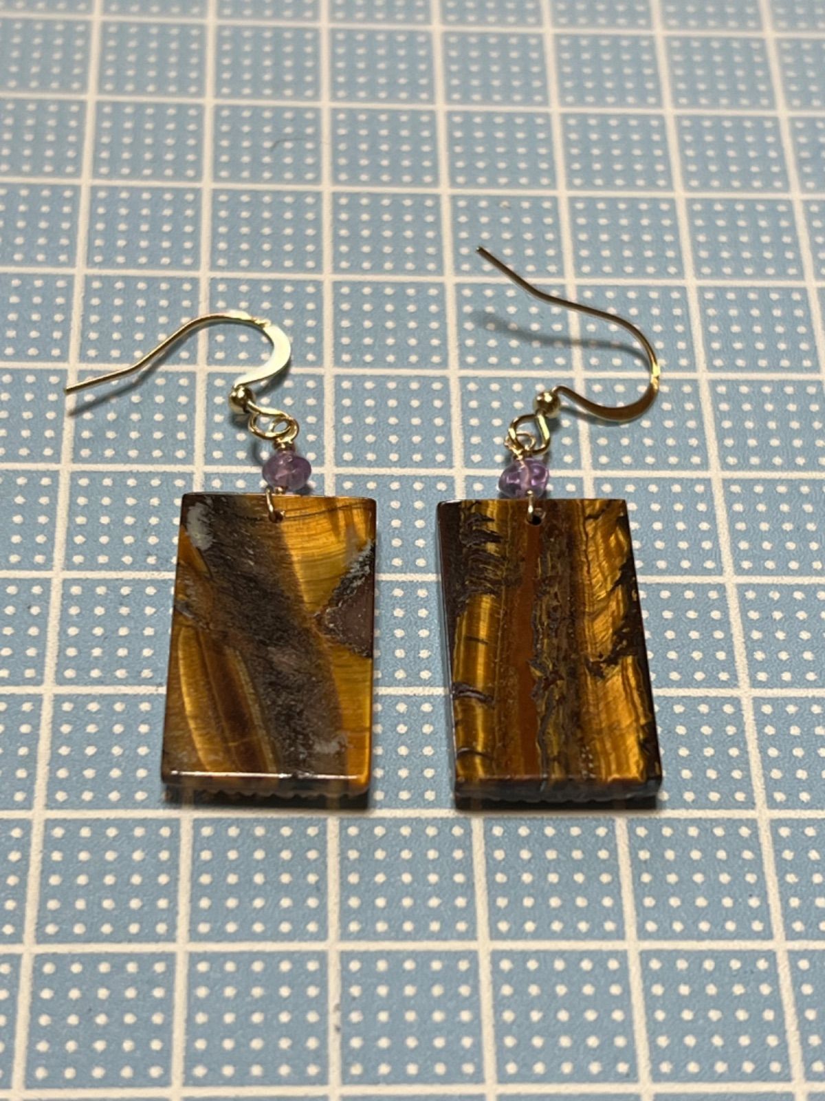 みっちゃん様専用♦︎14kgfマザーオブパールカービングイヤリング みっちゃん様専用♦︎14kgfマザーオブパールカービングイヤリング