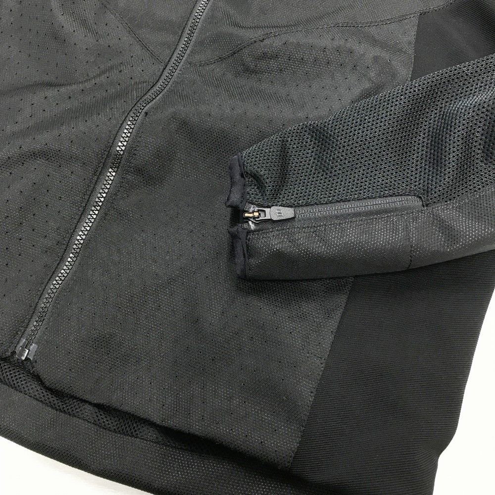 メッシュジャケット