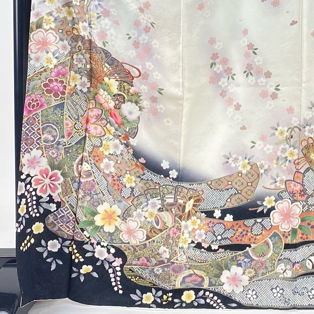 振袖 身丈169cm 裄丈68cm L 袷 草花 金通し 金糸 クリーム 正絹