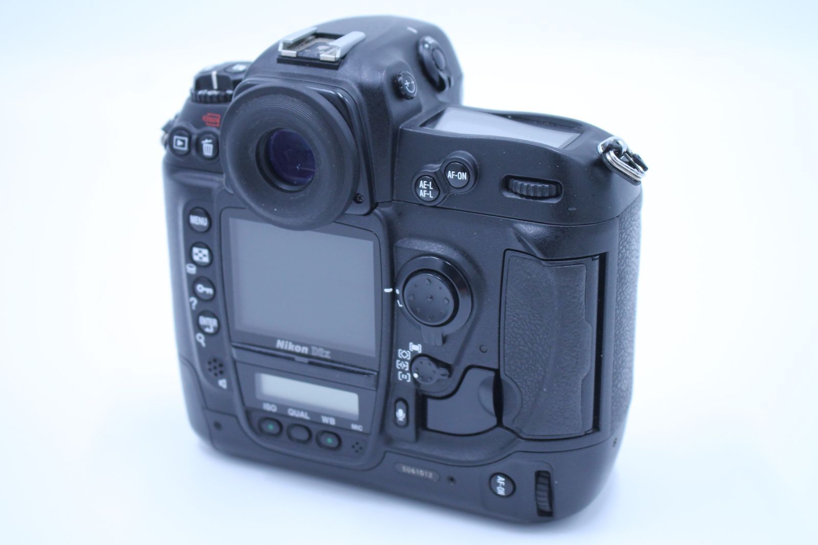 Nikon - Nikon D2x (シャッター9,687回数) Nikon D2x | ほぼジャンクな機材で綴る写真の魔法・からだ巡り茶