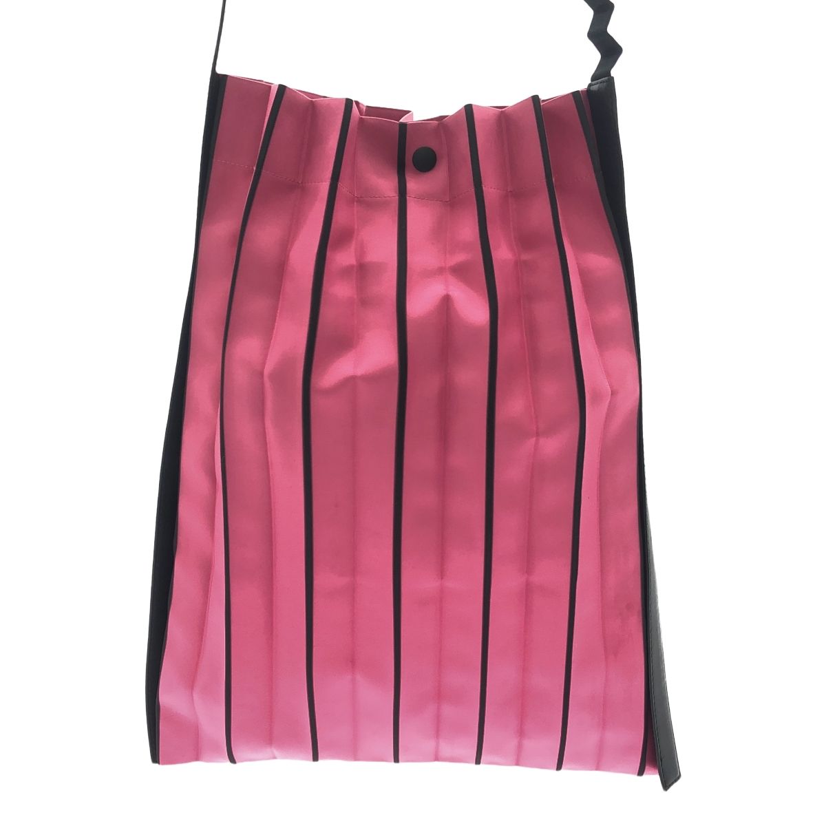 MIYAKE |