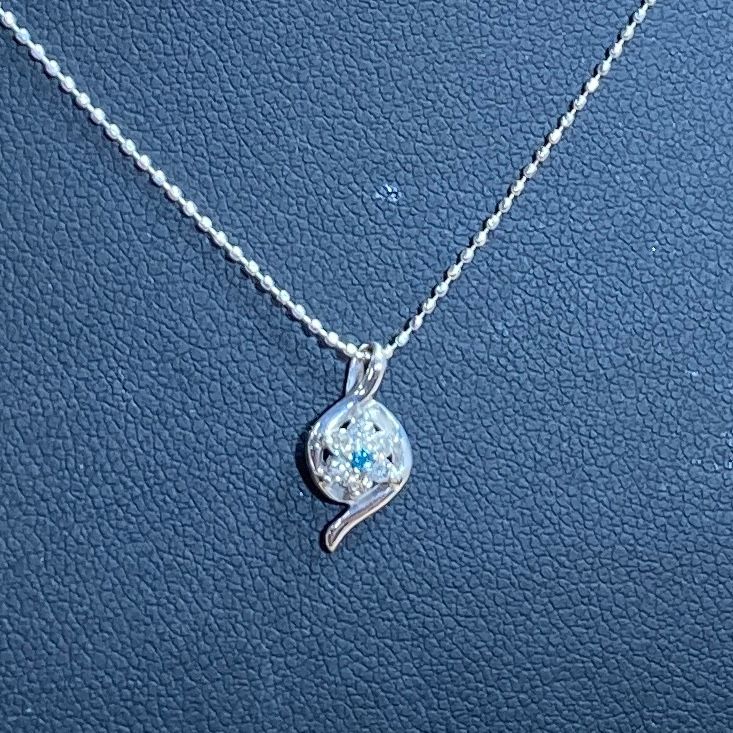 ☆ K18WG刻印 18金 ホワイトゴールド 花モチーフトップス付き