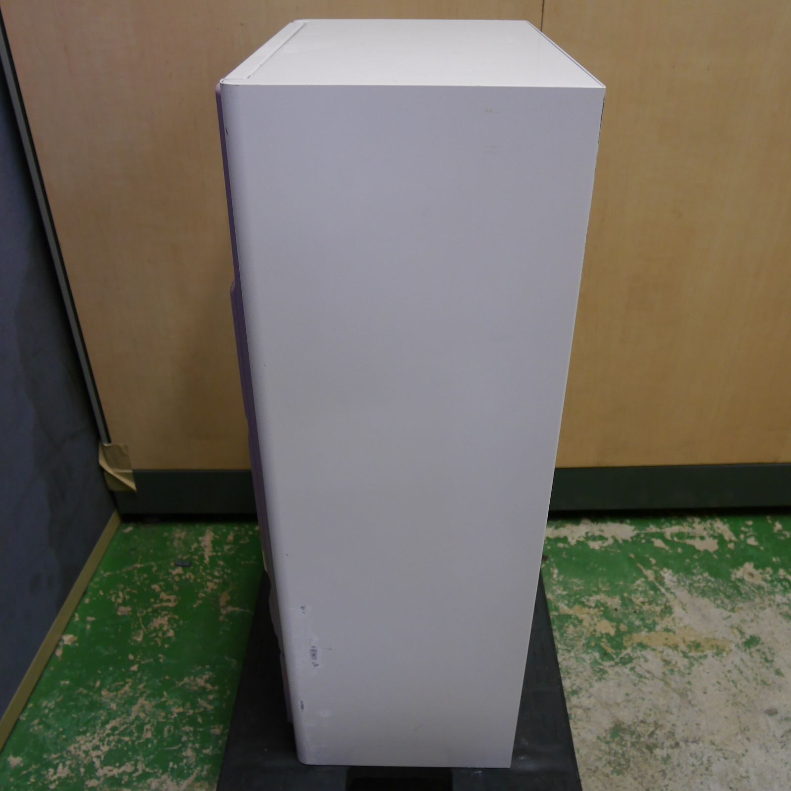 ガチャ機　カードガチャ　手動式自動販売機　ダイト 手動式自動販売機 DF-8A | 株式会社ダイト