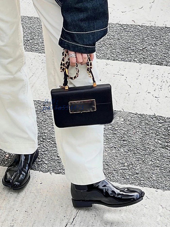 ローヒール 歩きやすい