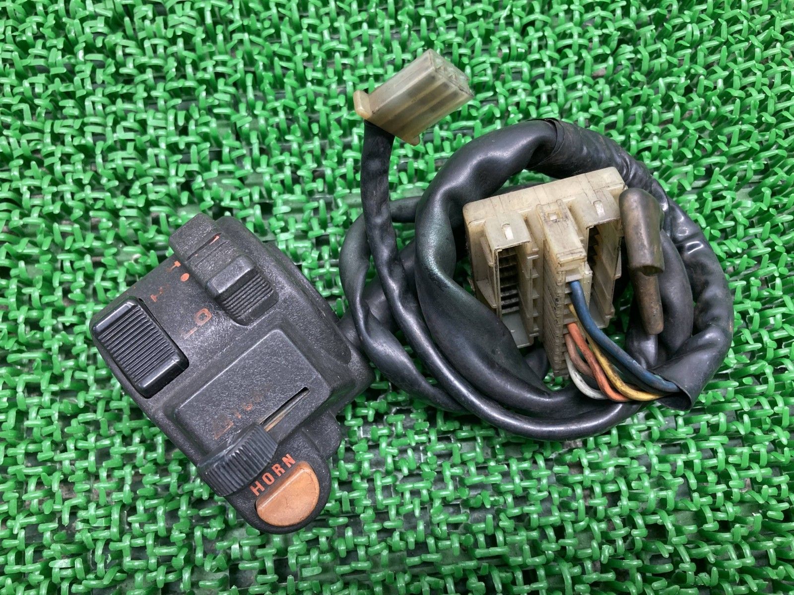 NS50F ハンドルスイッチ 左前 ホンダ 純正 バイク 部品 AC08 スイッチボックス コケキズ無し 品薄 品 車検 Genuine gW