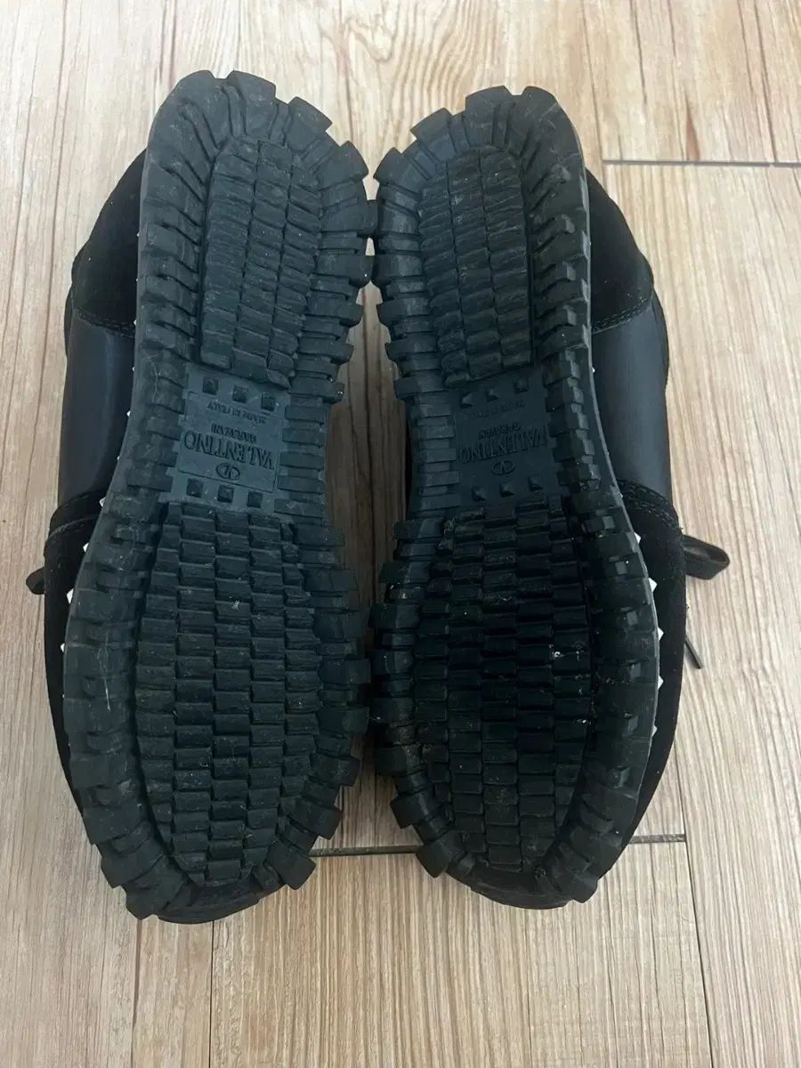 VALENTINO ヴァレンティノ