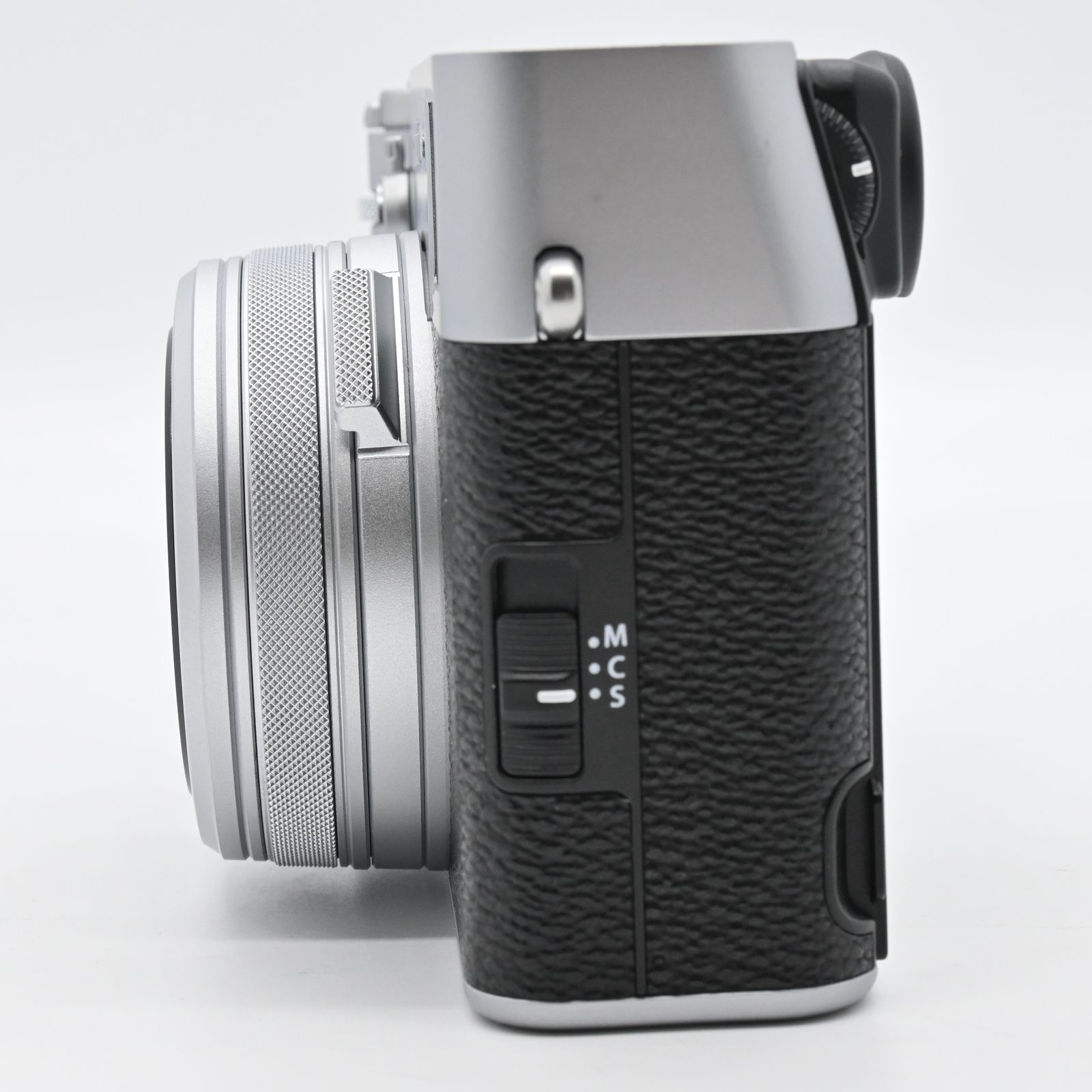 ☆極上品☆FUJIFILM X100VI シルバー ショット数 726回 多言語モデル