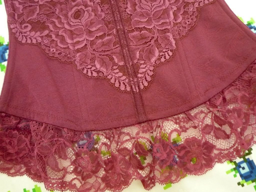 定価55000円 最高級補正下着 シャンデール スリーインワン B70 ルビー