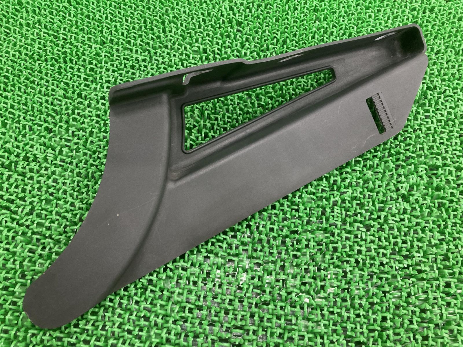 スポーツスター ロアベルトガード ハーレー 純正 中古 バイク 部品 XL883 XL1200 ベルトカバー 割れ欠け無し 品薄 車検 Genuine