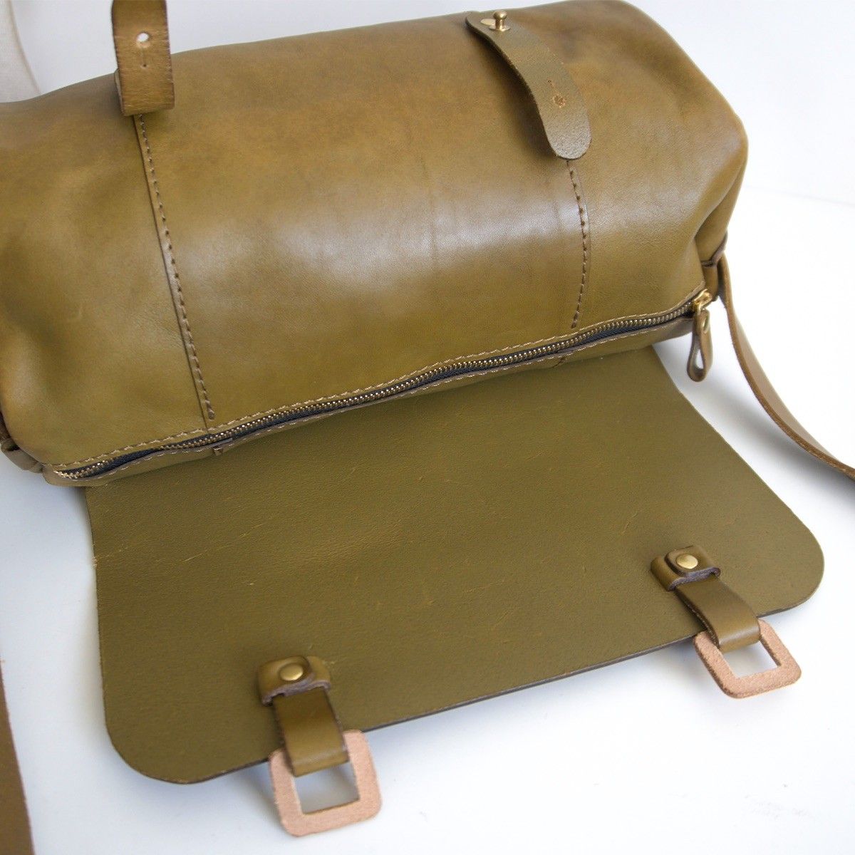 美品】 HERZ ヘルツ 【ドラム型ショルダー(CK-1)】グリーン レザー