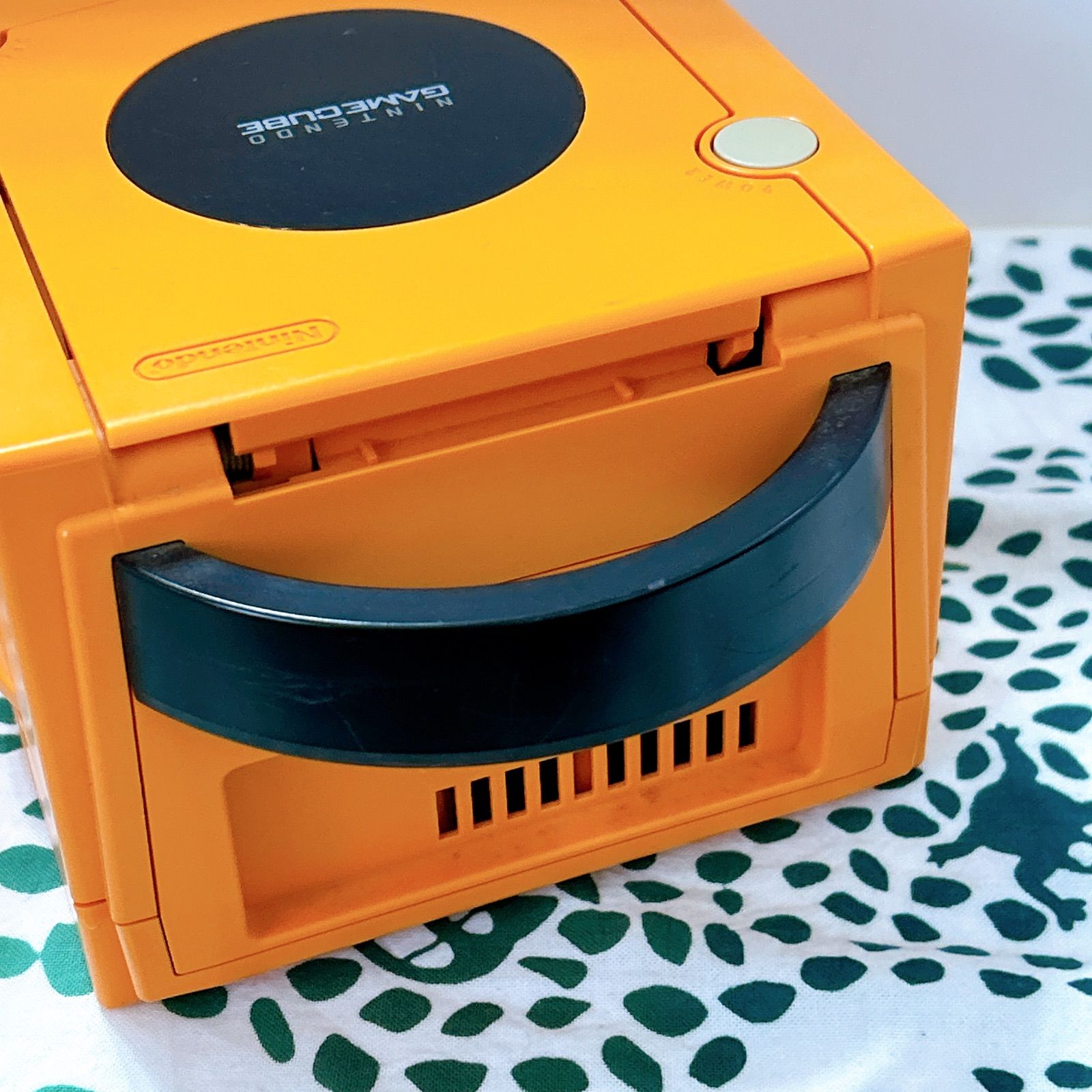 ニンテンドー　ゲームキューブ　GAMECUBE　本体　シルバー　純正 中古即納』{GC} (本体) NINTENDO GAMECUBE(ニンテンドー ゲーム