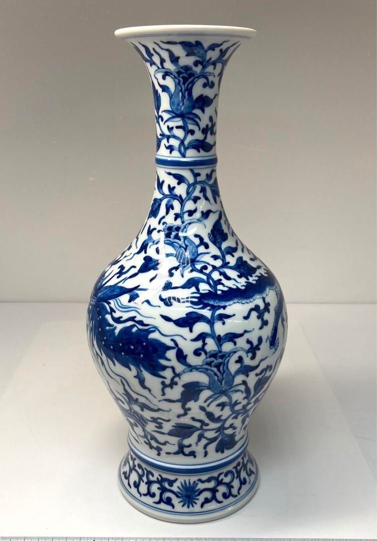 中国美術　乾隆年製　青花龍図花瓶　高さ34.5㎝　東Y6-0208①タニト 中国美術 乾隆年製 青花龍図花瓶 高さ34.5㎝ 東Y6-0208①
