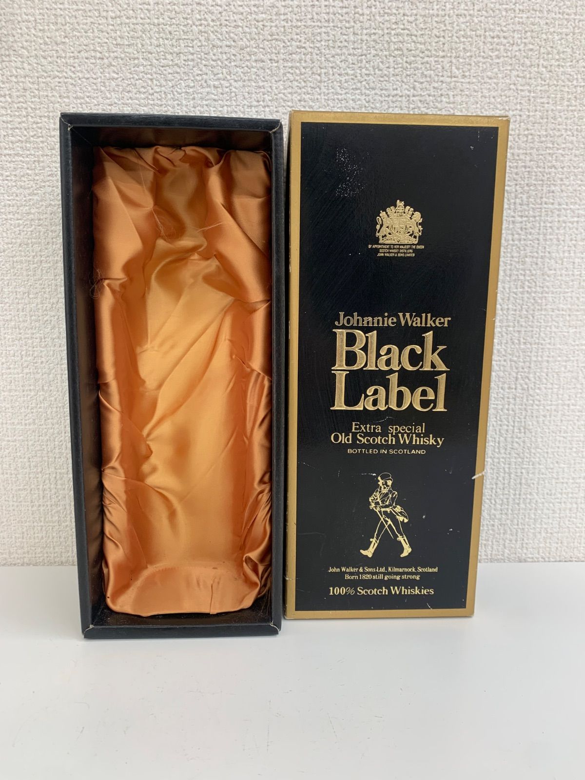 お宝　黒紋章　金キャップ　ジョニーウォーカー  ブラックラベル 750ml 特級 お宝 黒紋章 金キャップ ジョニーウォーカー ブラックラベル 750ml