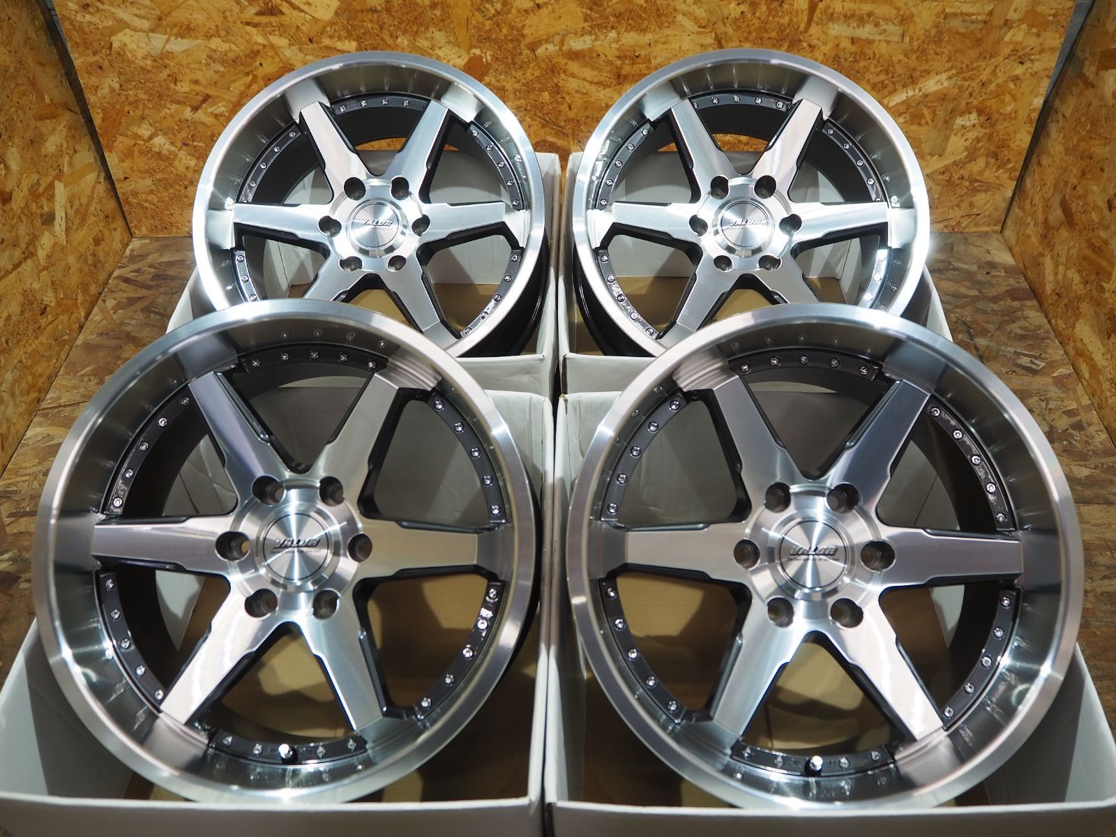 ☆新品☆4枚セット☆逆ゾリ コンケイブ 深リム 高級 VALOR DCR 19inch