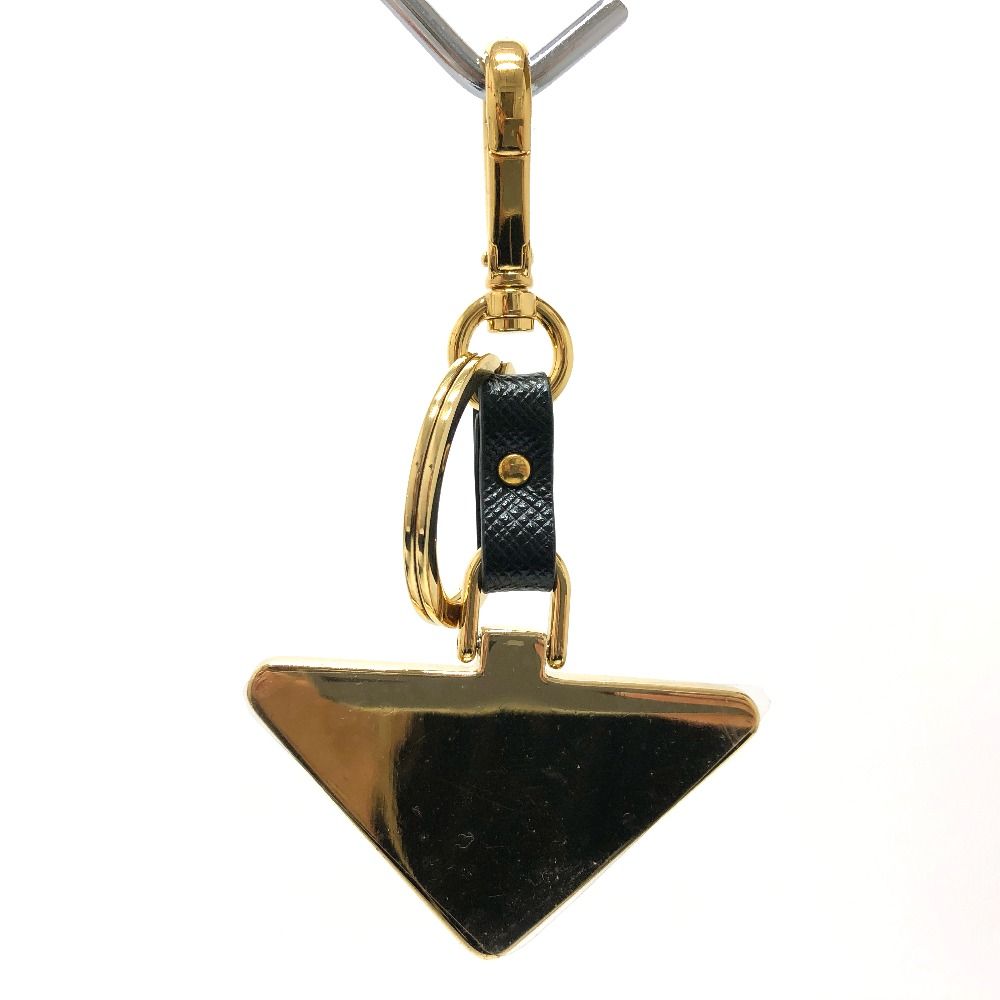 PRADA プラダ キーリング 三角ロゴ プレート GP - メルカリ