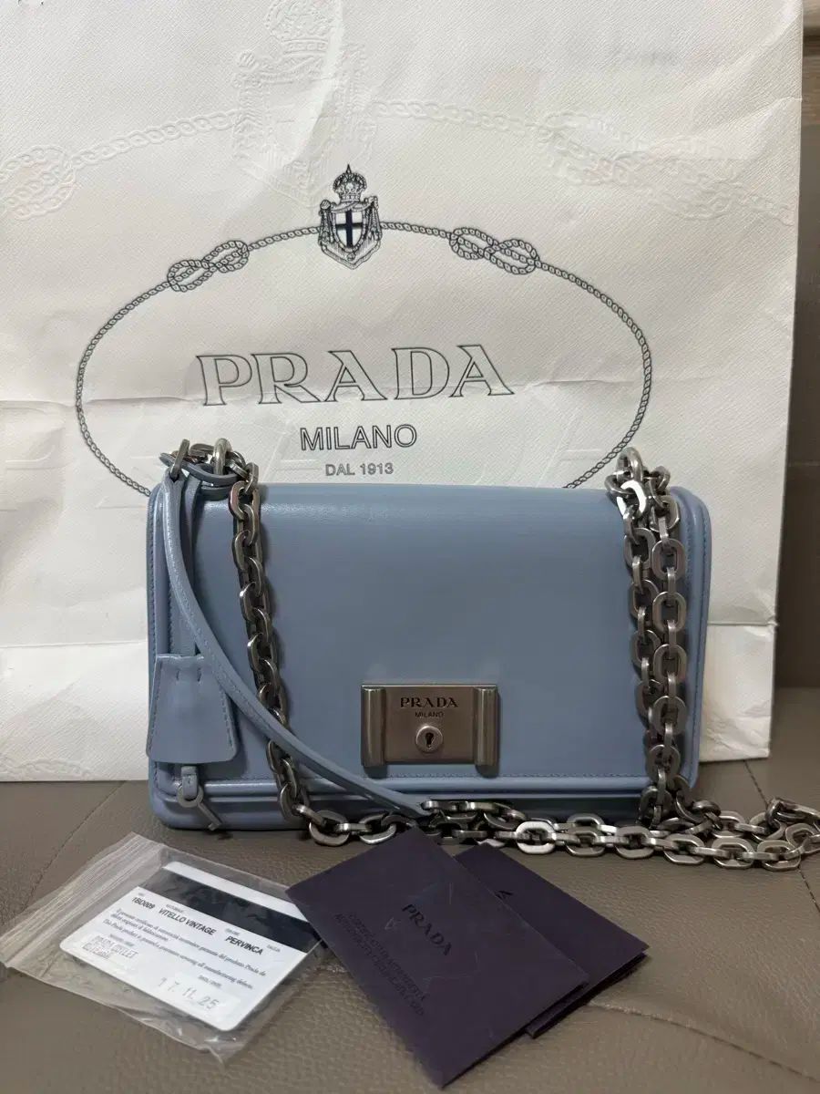 PRADA プラダ 悲しみ 状態 9 10