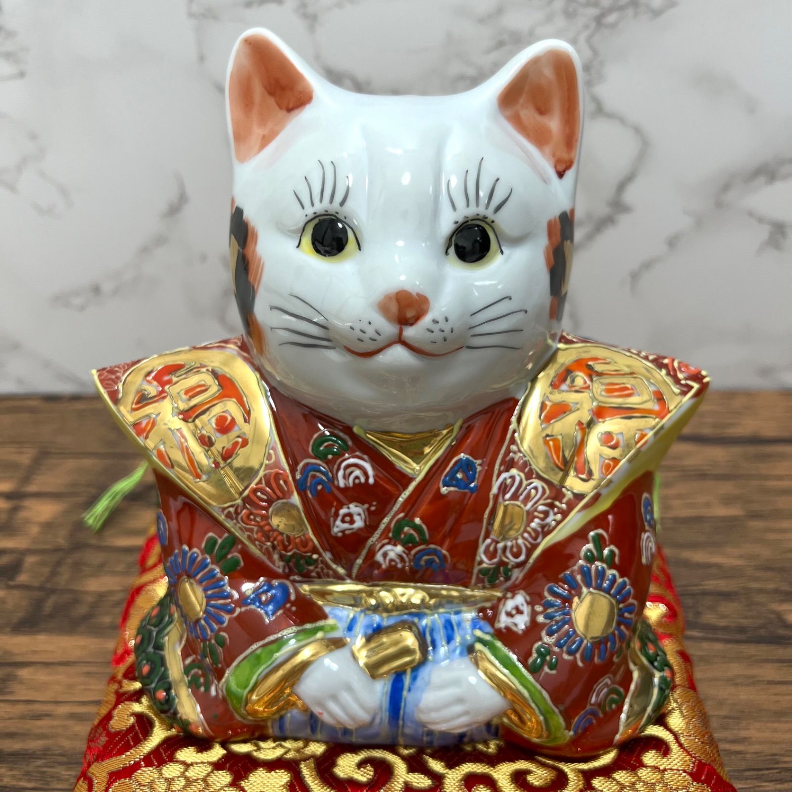 九谷焼】右手招き猫「赤盛小紋」新品・未使用 - 置物