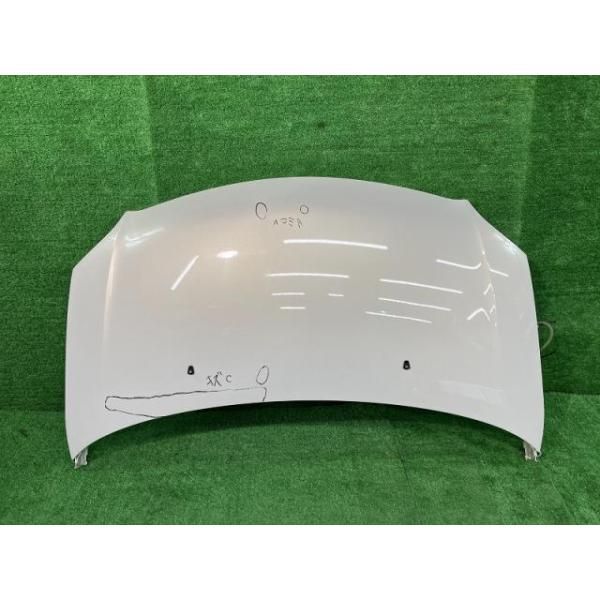 イスト NCP65 ボンネット・フードパネル F LエディションHID 4WD 53301