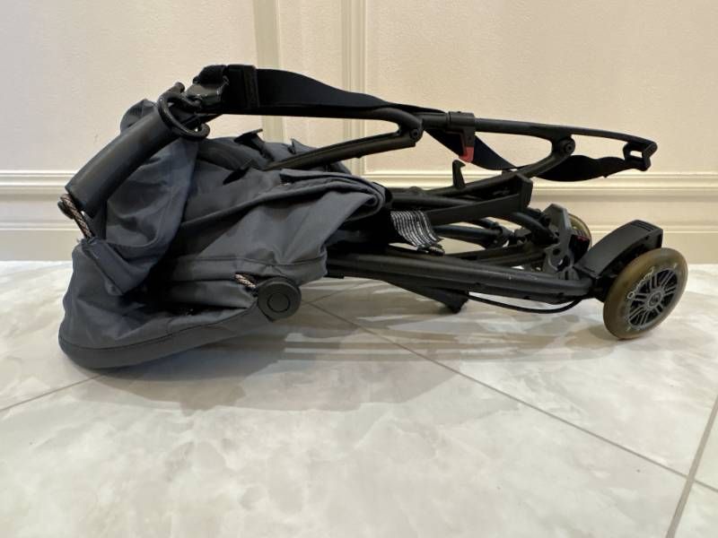 Quinny Yezz クイニージャズ ベビーカー グレイロード - メルカリ