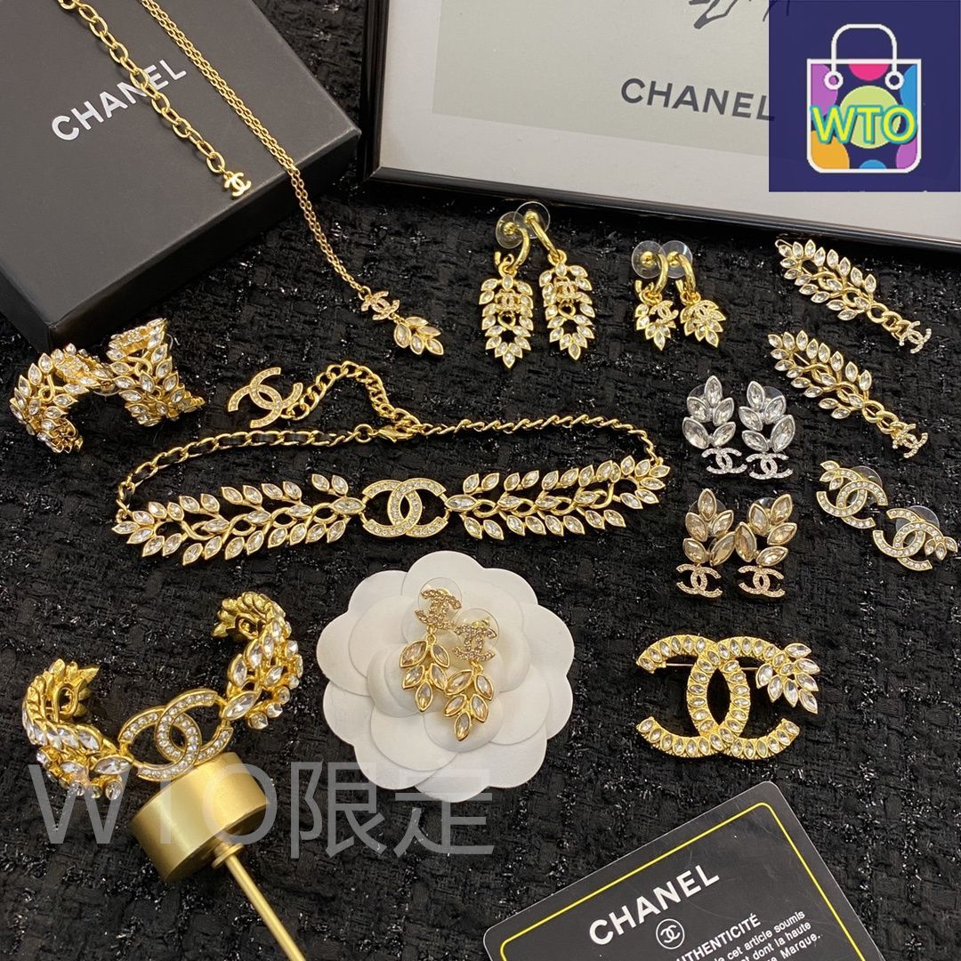 CHANEL ダイヤモンド型 ブローチ 金色 今日特価】CHANEL シャネル 22 年 金色麦穂ダイヤブローチ