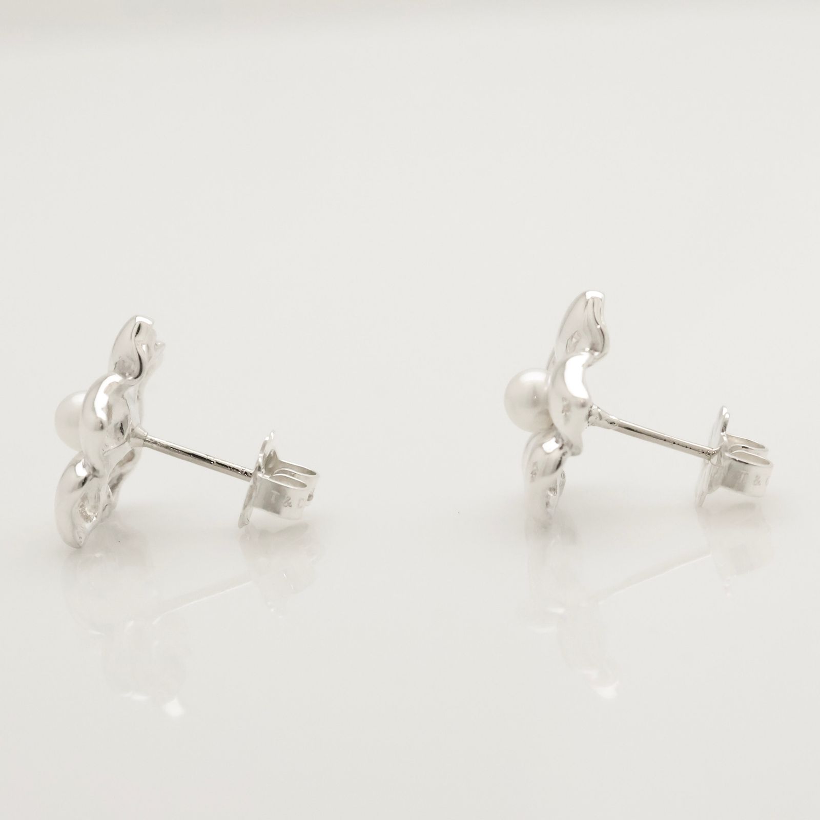 ティファニー TIFFANY&Co. フラワー パール　ピアス AG925 美品】ティファニー TIFFANY&Co. フラワー パール ピアス AG925