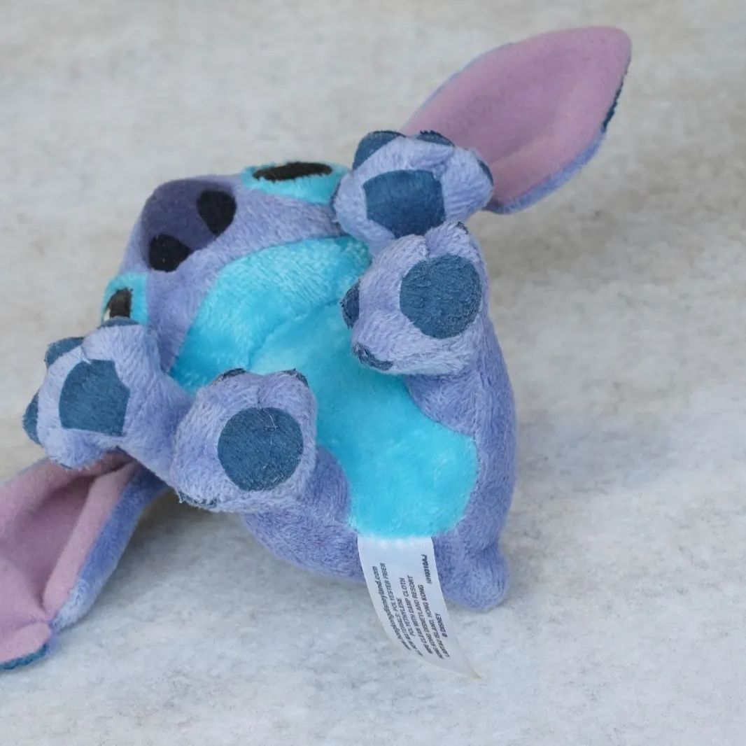 【リロ&スティッチ】ぬいぐるみ スクランプ服 香港ディズニー限定品 レア リロ&スティッチ】ぬいぐるみ スクランプ服 香港ディズニー限定