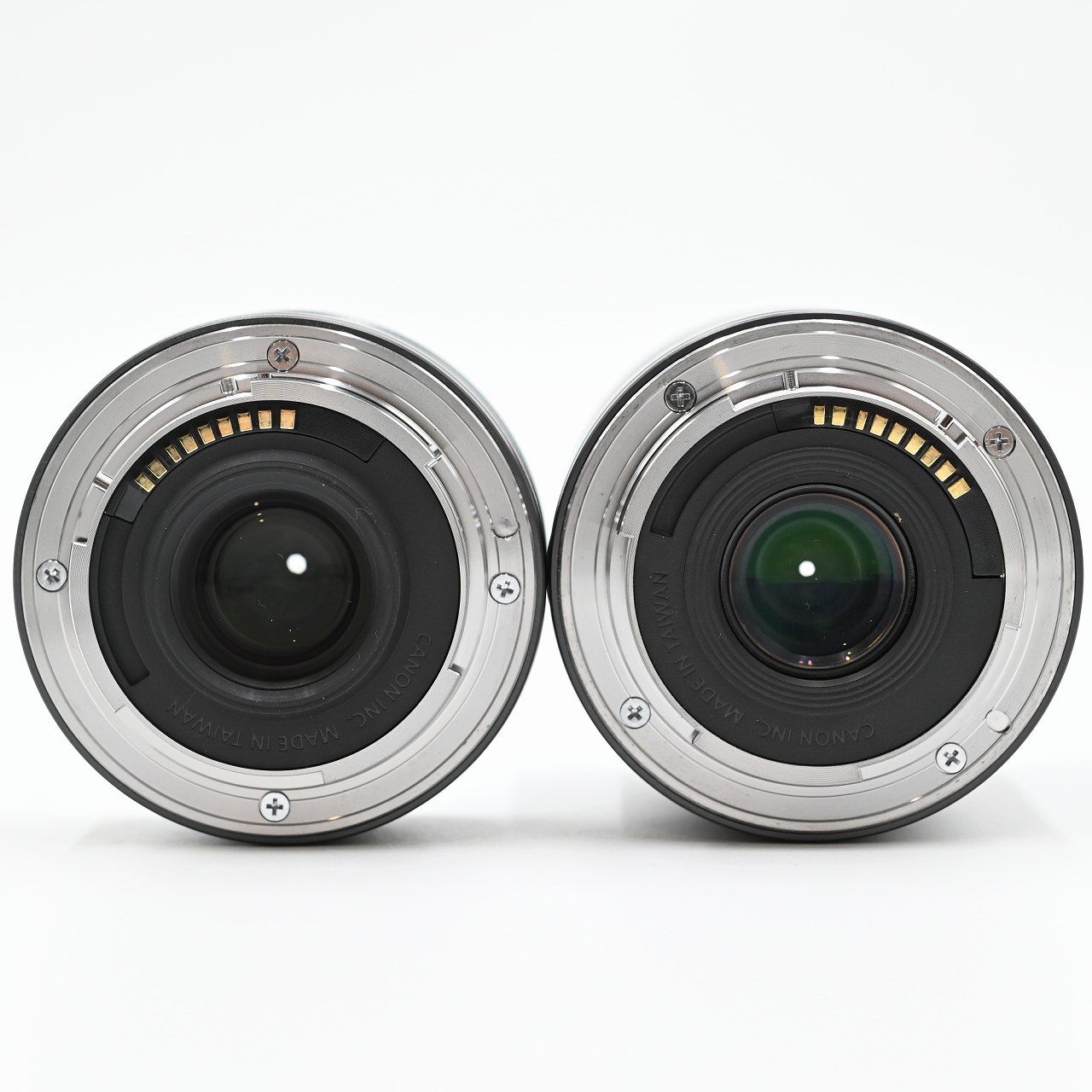 Canon EOS M ホワイト ミラーレスカメラ、交換レンズ、保管ボックス