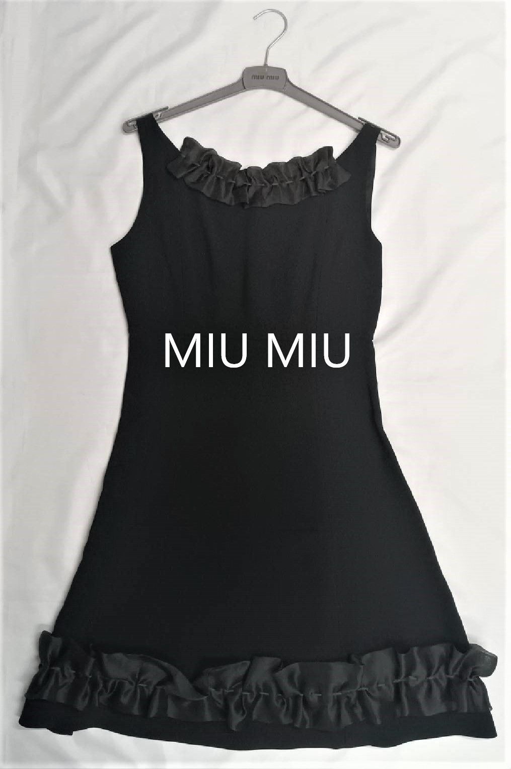 miu miu ブラック ドレス ☆美品☆ MIU MIU ミュウミュウ ブラック ワンピース ドレス Xライン