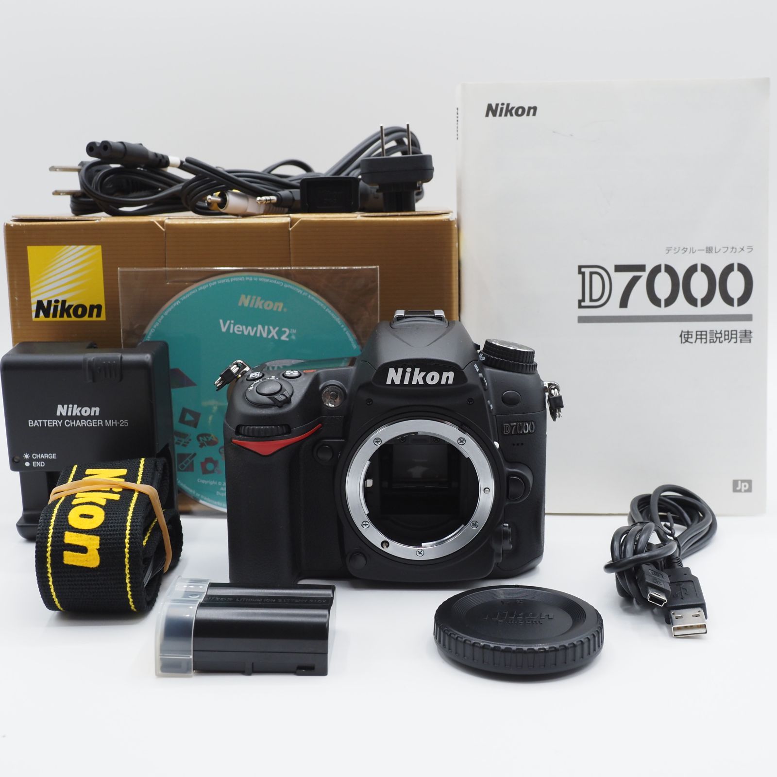 ☆ショット数2,625回・元箱付き新品級☆ Nikon ニコン デジタル一眼