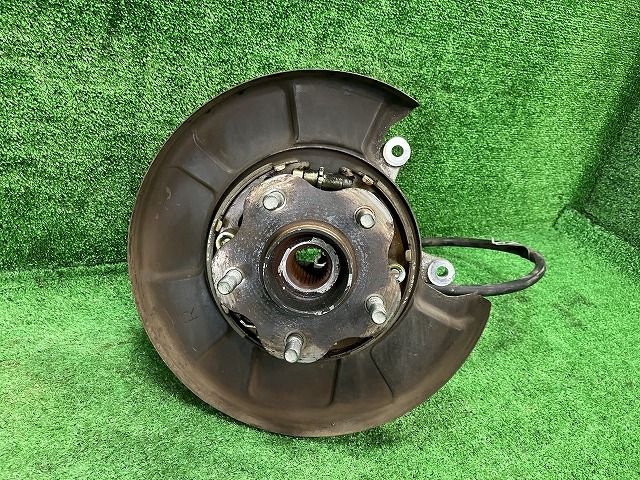 シーマ HF50 右リアナックルハブ 300G 43018-AR000 QX1