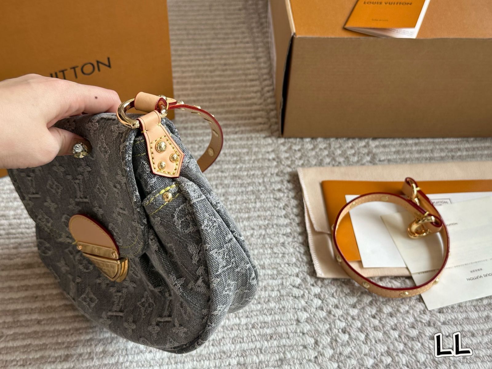 ルイヴィトン デニム フェアリーテイル アンダーアームバッグ 今日特価】LV Denim Sunset Underarm Bag - LV デニム サン