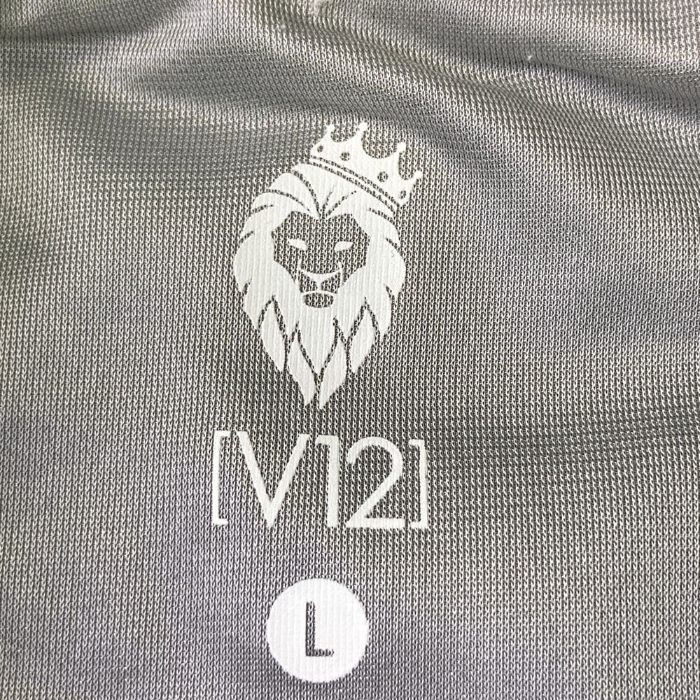 サイズ：L V12 ヴィトゥエルヴ 2024年モデル 蓄熱 ジャケット 総柄 グレー系 [240101413764] ゴルフウェア メンズ ストスト サイズ：L V12 ヴィトゥエルヴ 2024年モデル 蓄熱 ジャケット 総