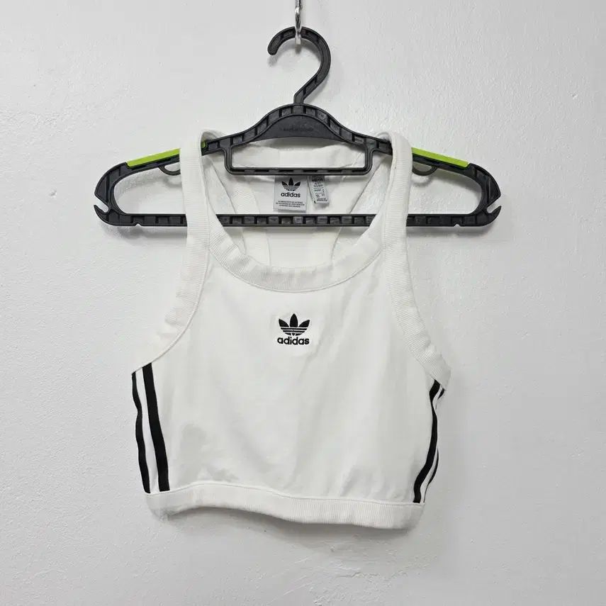 ADIDAS レディース ファイヤーバード トップス 白 XS - メルカリ