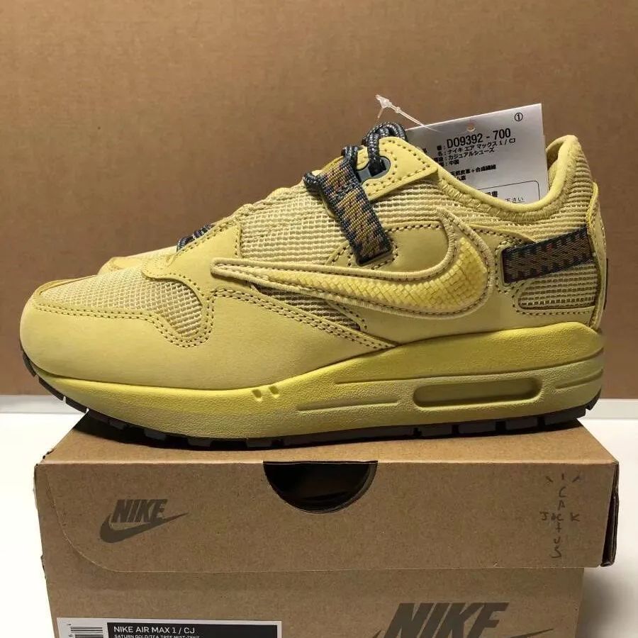 Travis Scott × Nike Air Max 1 “saturn gold