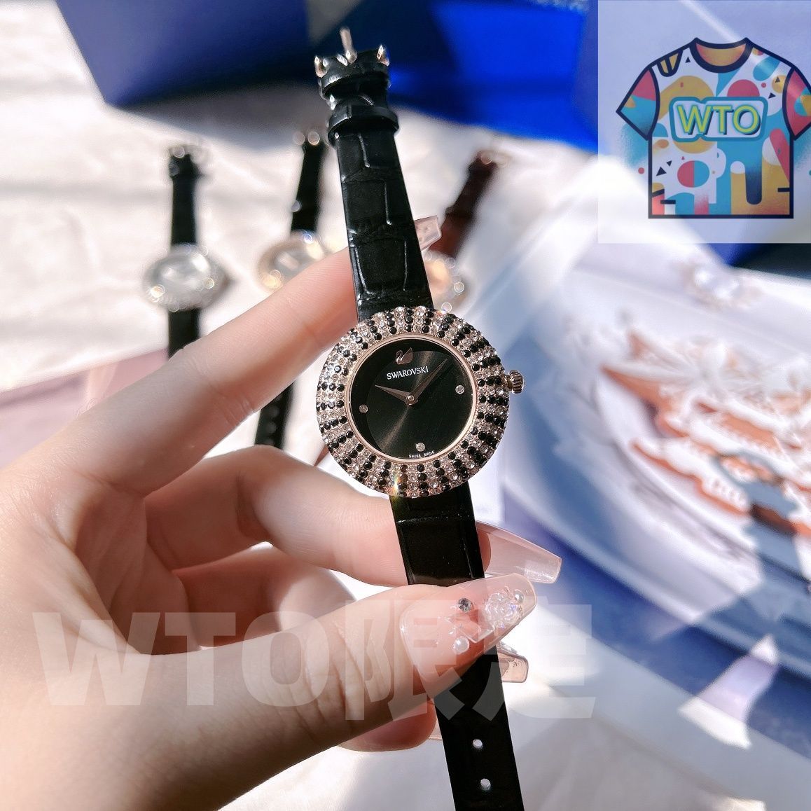 今日WTO】SWAROVSKI スワロフスキー ダイヤモンド時計 きらめく