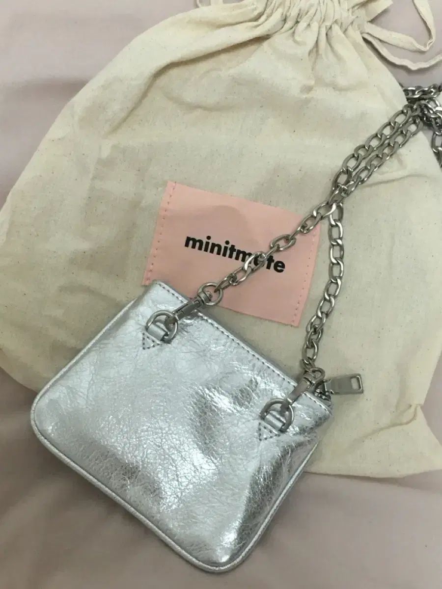 MINITMUTE(ミニミュート) brett マイクロバッグ シルバー 付属品完備