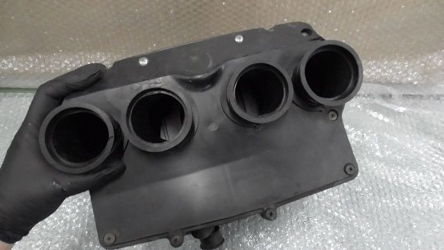 FX400R ZX400D-303xxx の エアクリーナーボックス:#1756254330