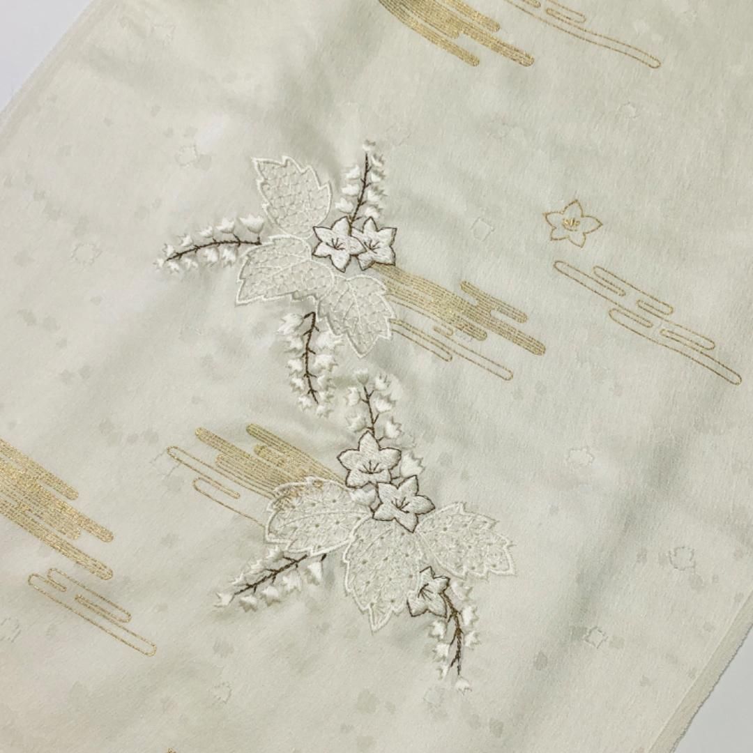 2点セット【小紋】目を惹く洒落味満載　正絹　花唐草　乳白色　ご奉仕価格❣️ 2点セット【小紋】目を惹く洒落味満載 正絹 花唐草 乳白色 ご奉仕価格