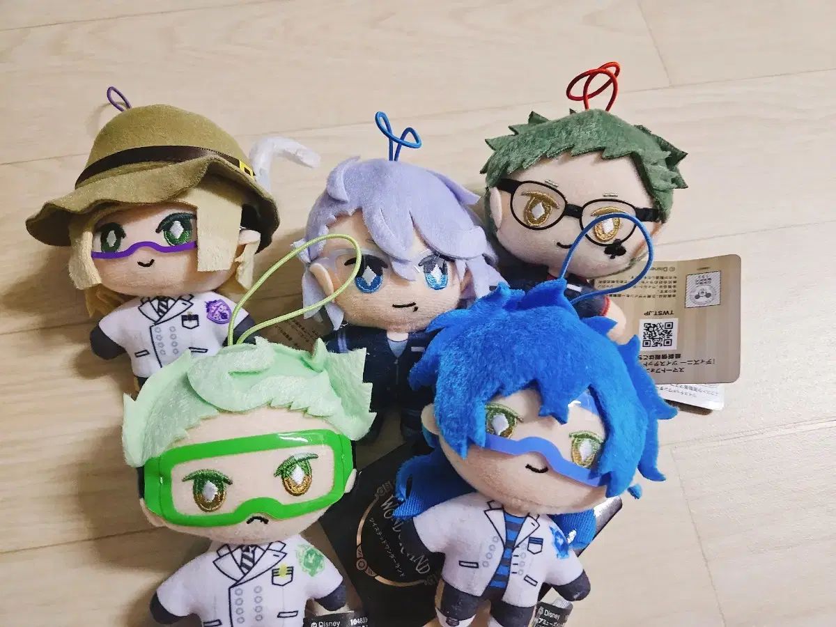 【雷市場（ポンジャン）商品韓国直送】 ねじれた ワンダーランド ツイスター ぬいぐるみ マスコット