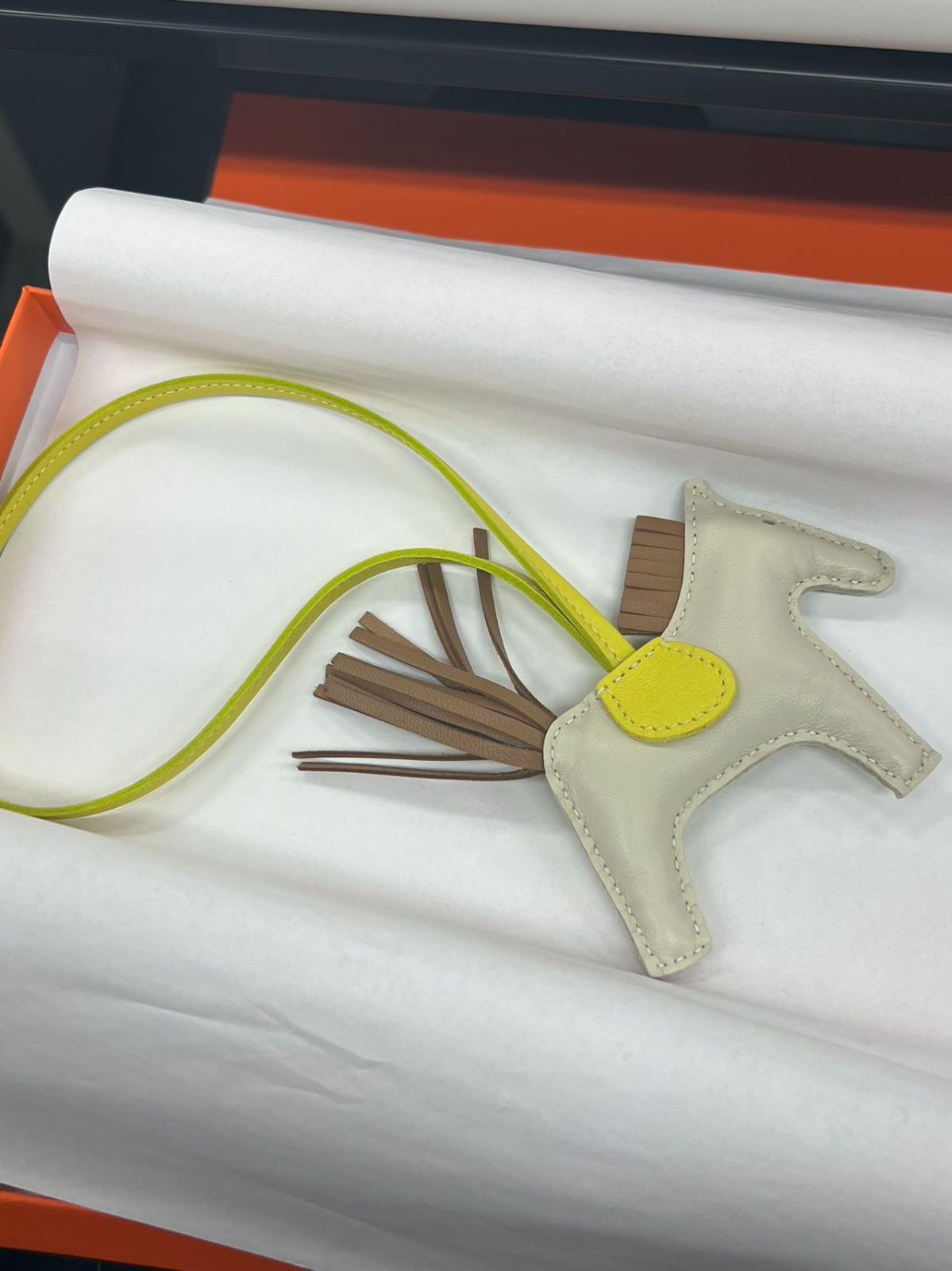 HERMES エルメス ロデオチャームPM アニョーミロ クレ ライム チャイ