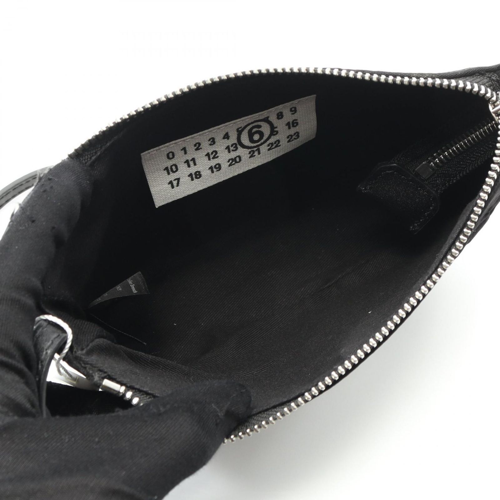 ブラックレザーショルダーバッグ ランポ】レザーショルダーバッグ S 本革（商品番号：P25-20507