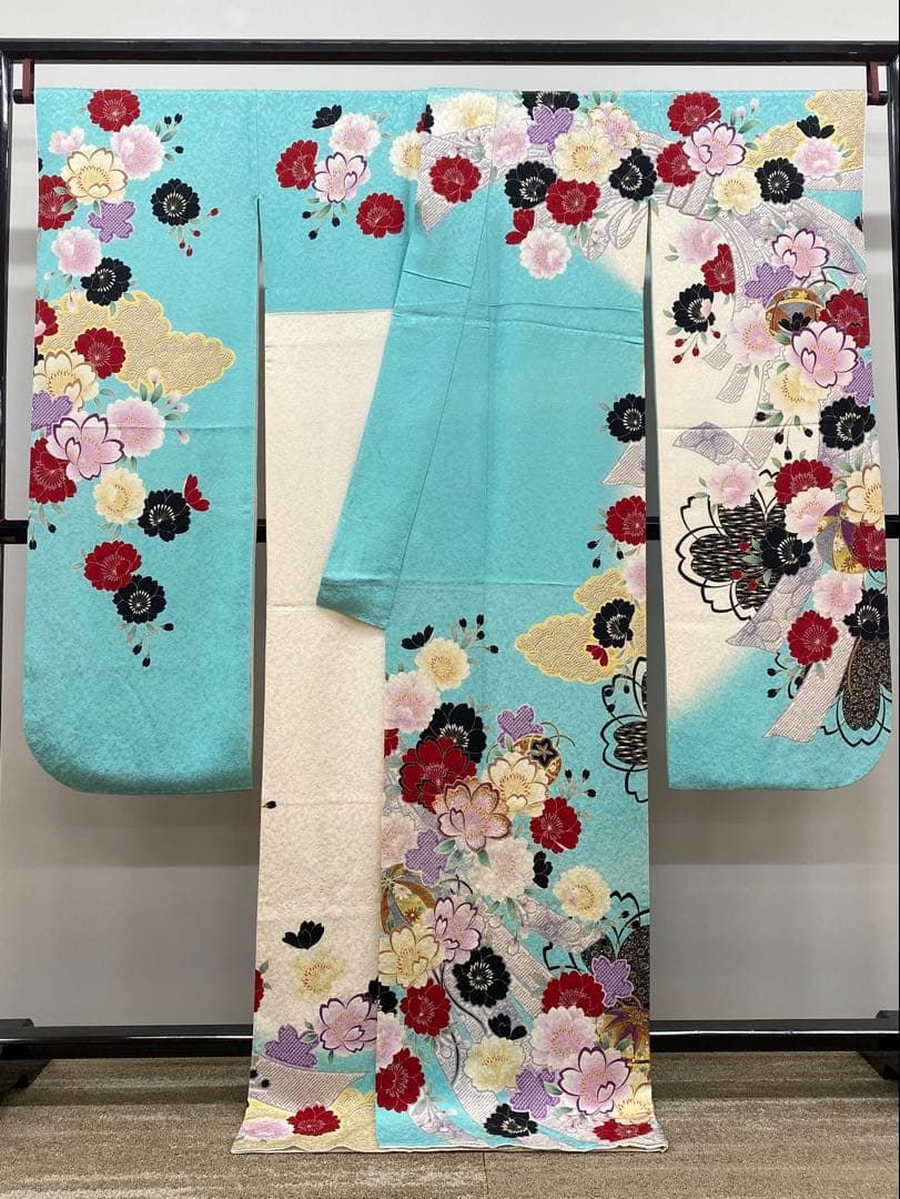 ファッション誌振袖 vivi 銀通し 金彩 刺繍 身丈169cm 撥水加工済