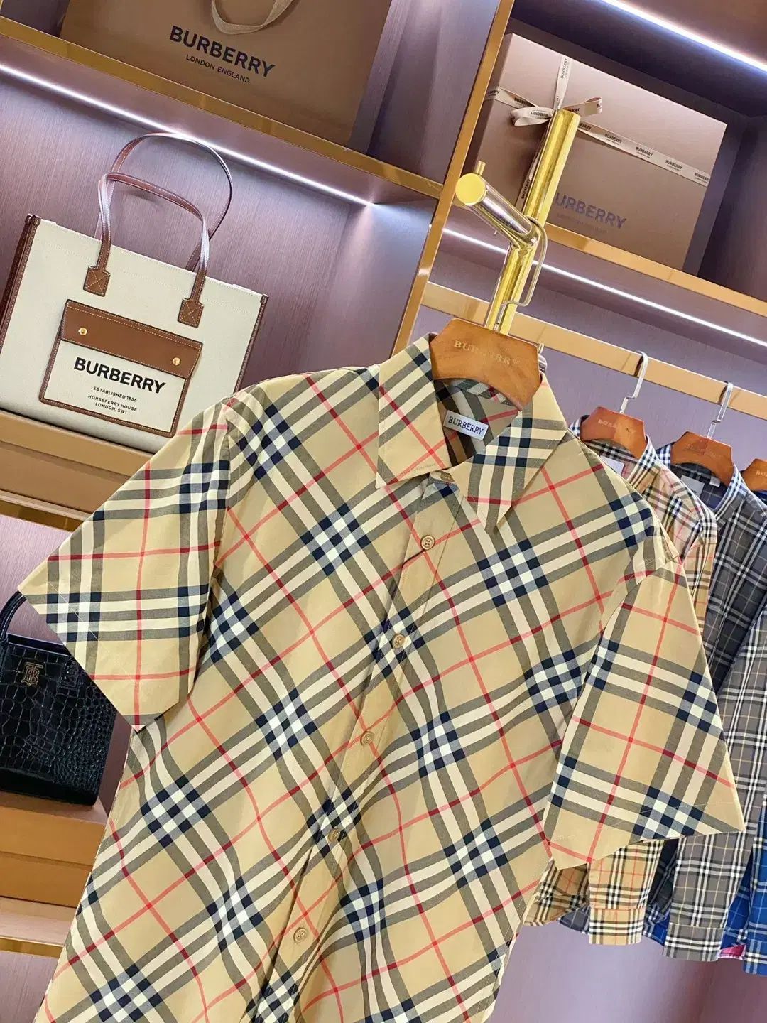 BURBERRY