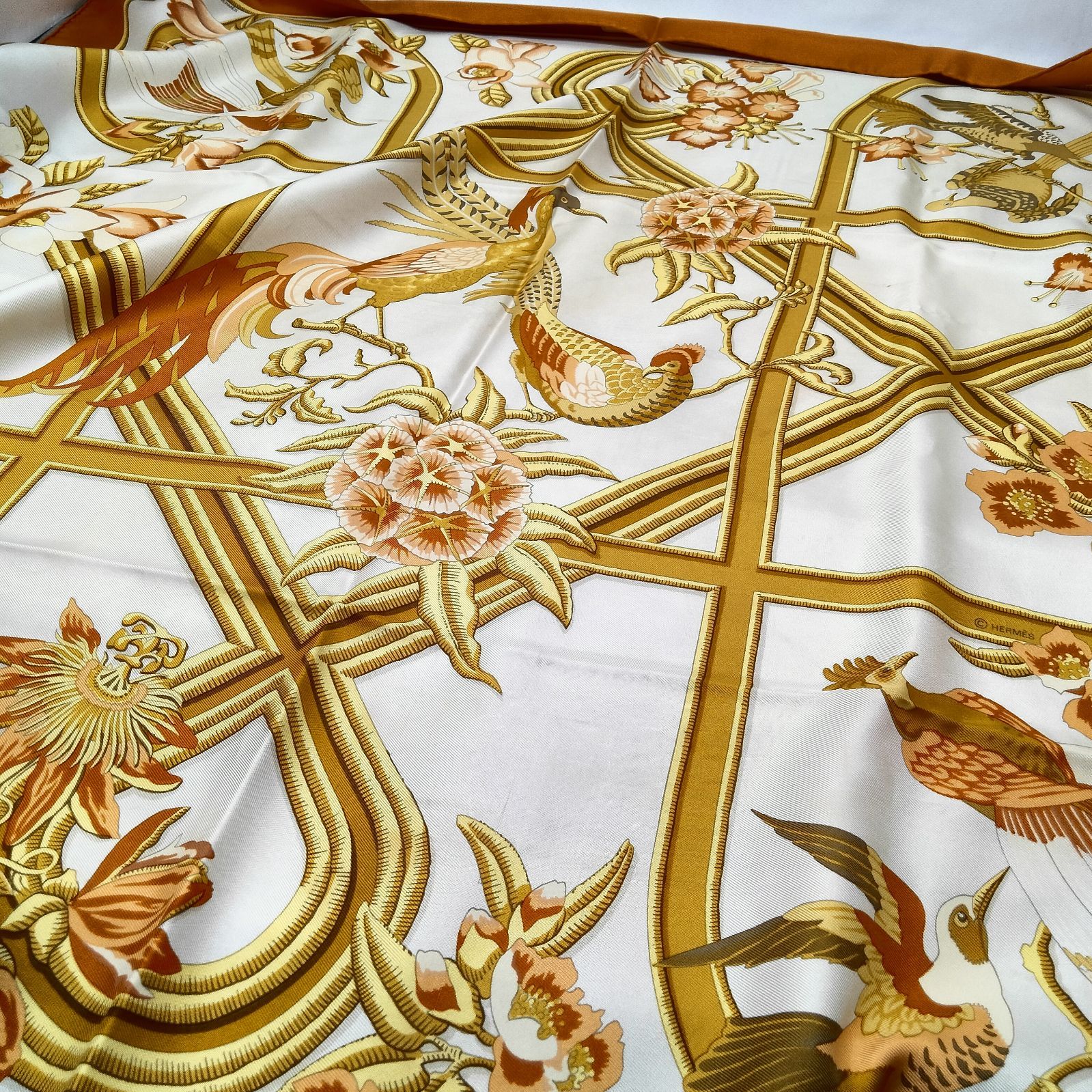 HERMES エルメス カレ90 カリブ鳥 オレンジ シルク スカーフ HERMES エルメス カレ90 カリブ鳥 オレンジ シルク スカーフ HERMES