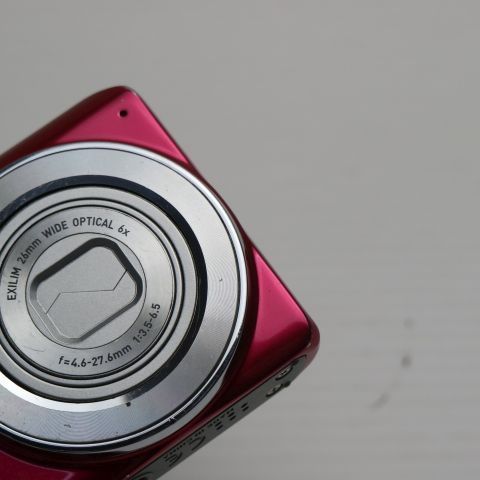 本日処分 カシオ デジタルカメラCASIO EXILIM EX-ZS25 本日処分